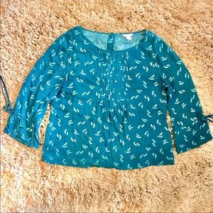 Caslon Peasant Top with button down back